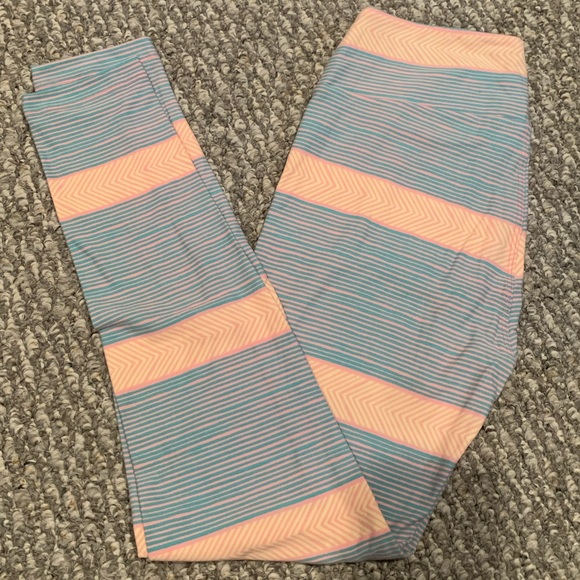 LuLaRoe Leggings - Picture 1 of 3
